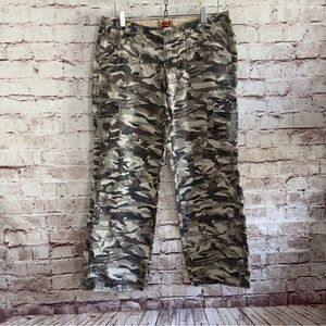 NOBO Women’s Camouflage Cargo Pants